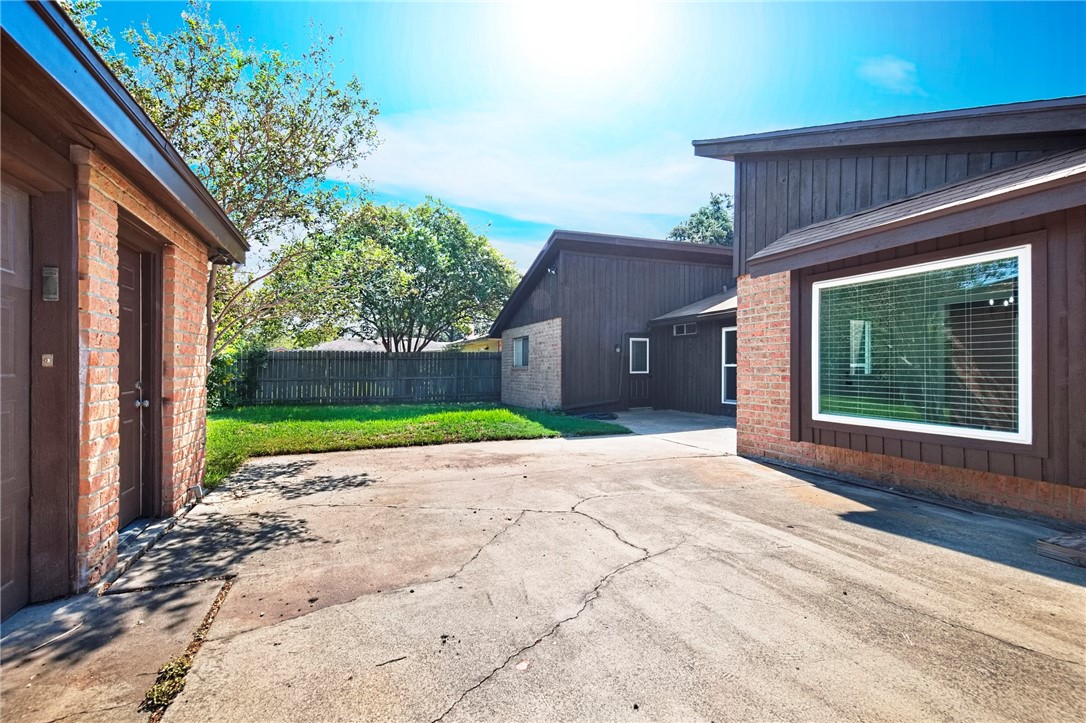 5038 Crestwick Corpus Christi TX 78413
