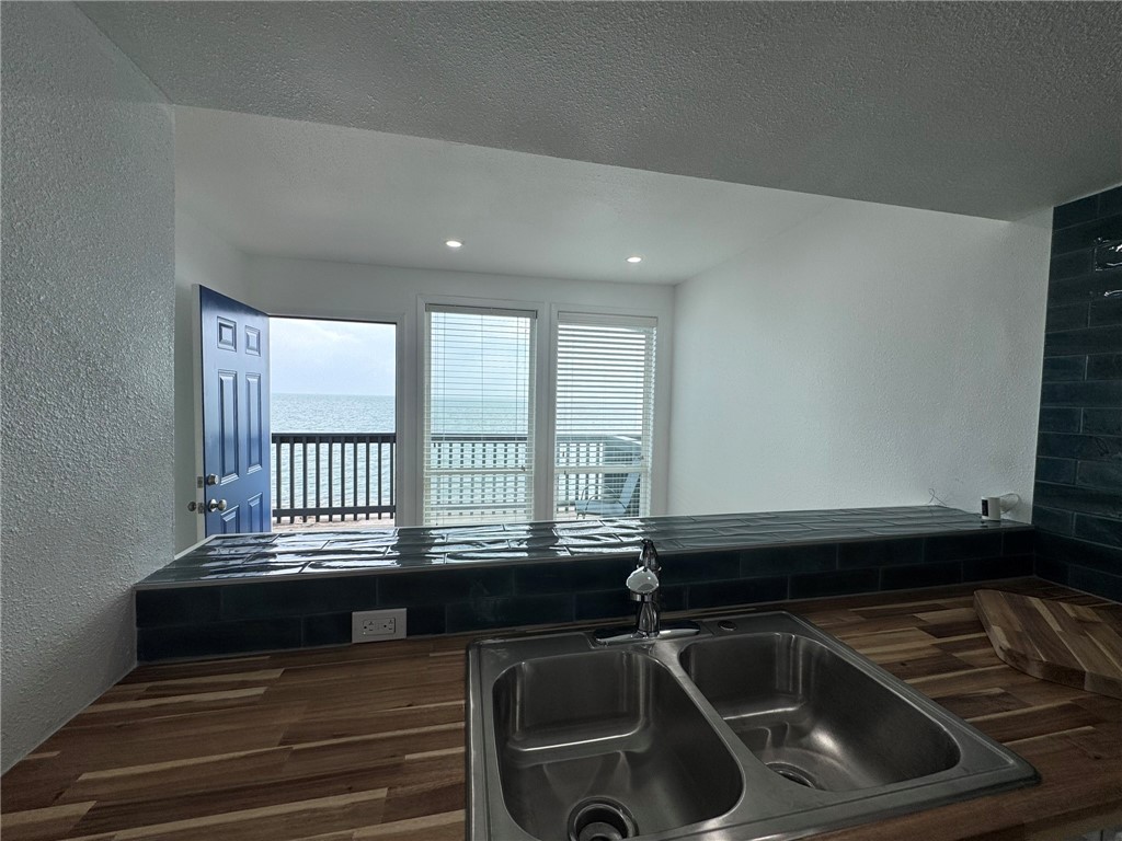 3402 Ocean Drive 32 Corpus Christi TX 78411