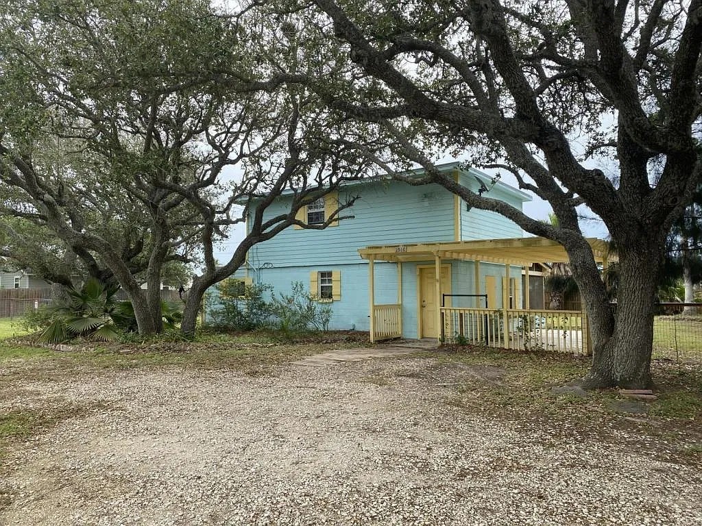 1516 S Ann Street Rockport TX 78382