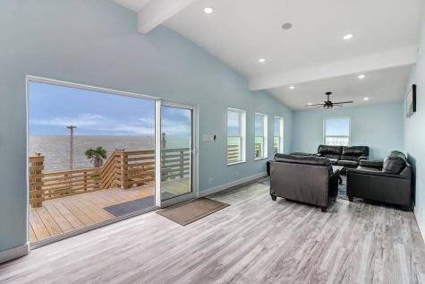 2445 Laguna Shores Corpus Christi TX 78418