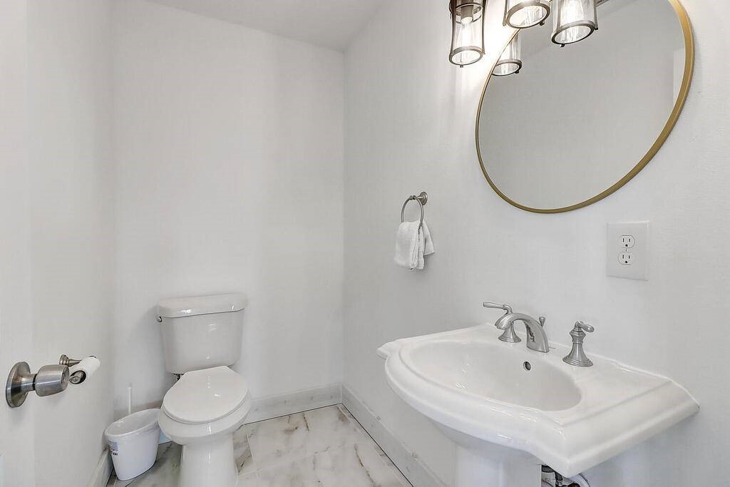 2445 Laguna Shores Corpus Christi TX 78418