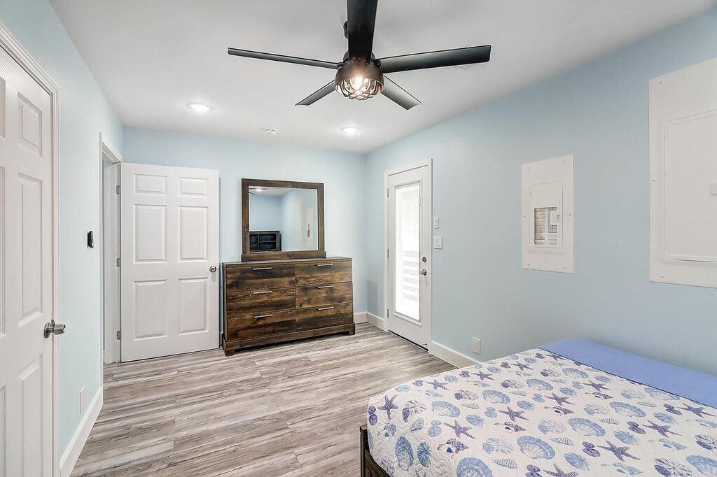 2445 Laguna Shores Corpus Christi TX 78418