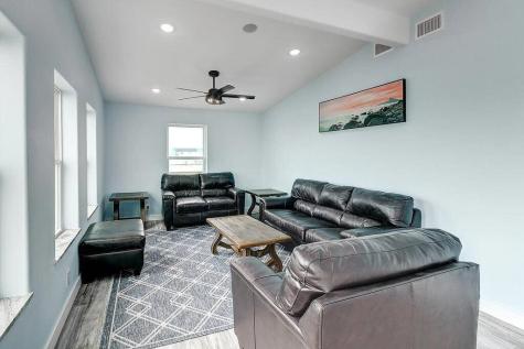 2445 Laguna Shores Corpus Christi TX 78418