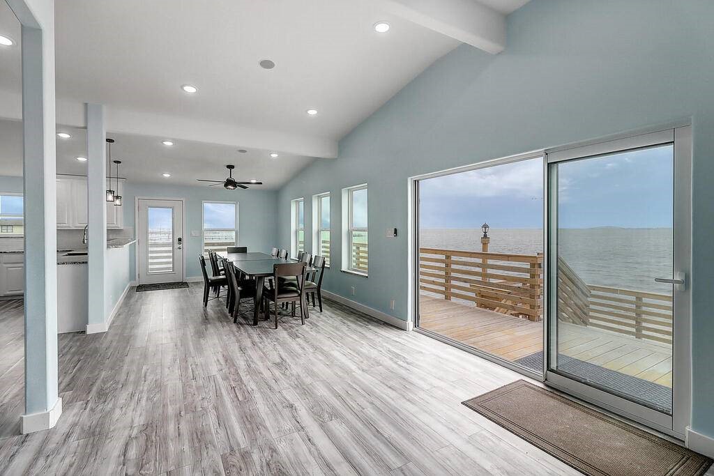 2445 Laguna Shores Corpus Christi TX 78418