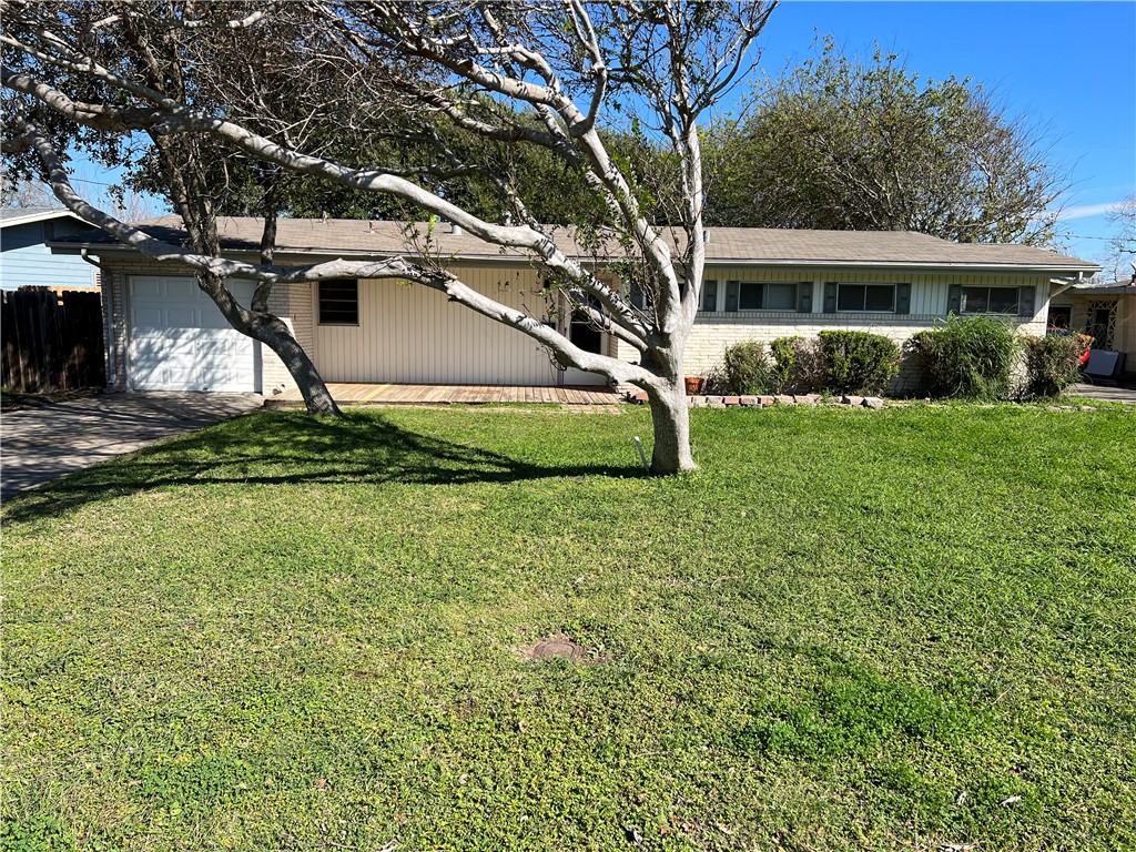 114 Acacia Arch Street Portland TX 78374