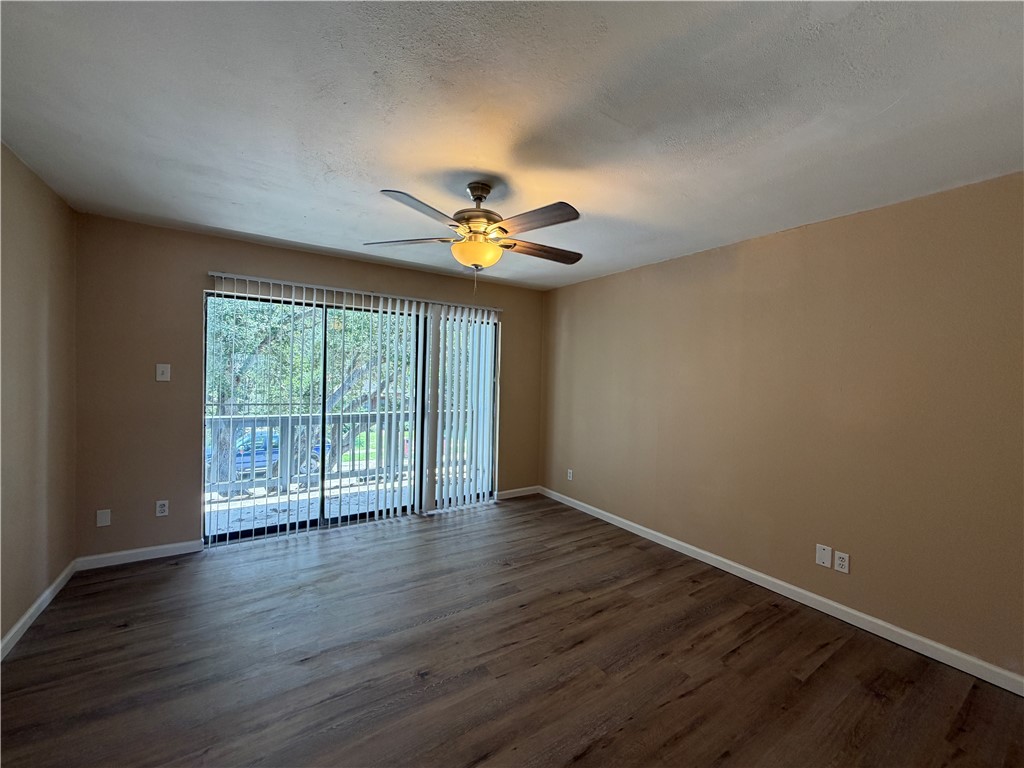 4226 Walnut Hills 4 Corpus Christi TX 78413