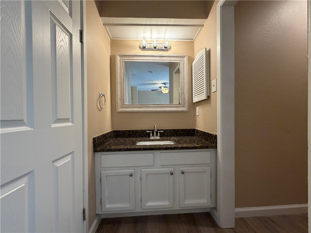 4226 Walnut Hills 4 Corpus Christi TX 78413