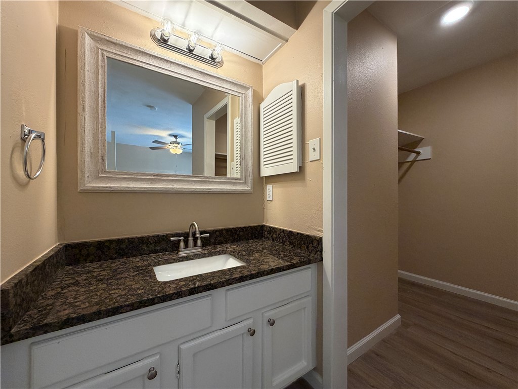 4226 Walnut Hills 4 Corpus Christi TX 78413