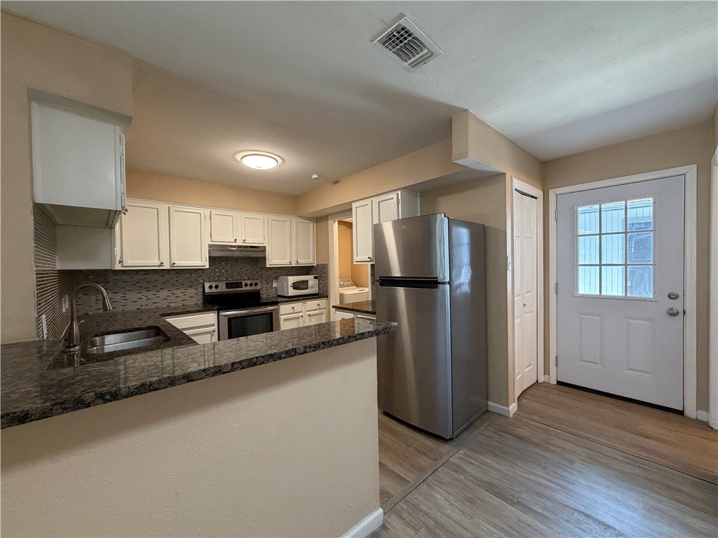 4226 Walnut Hills 4 Corpus Christi TX 78413