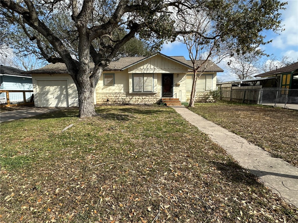 508 Tutt Avenue Taft TX 78390