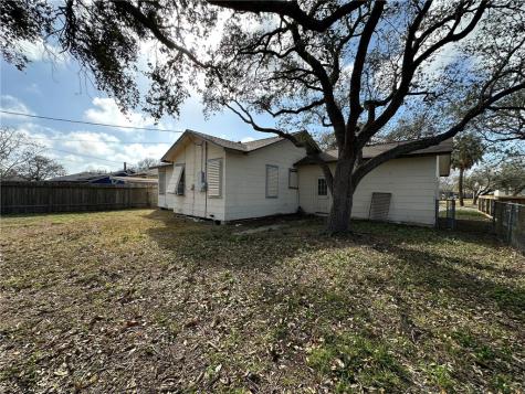 508 Tutt Avenue Taft TX 78390