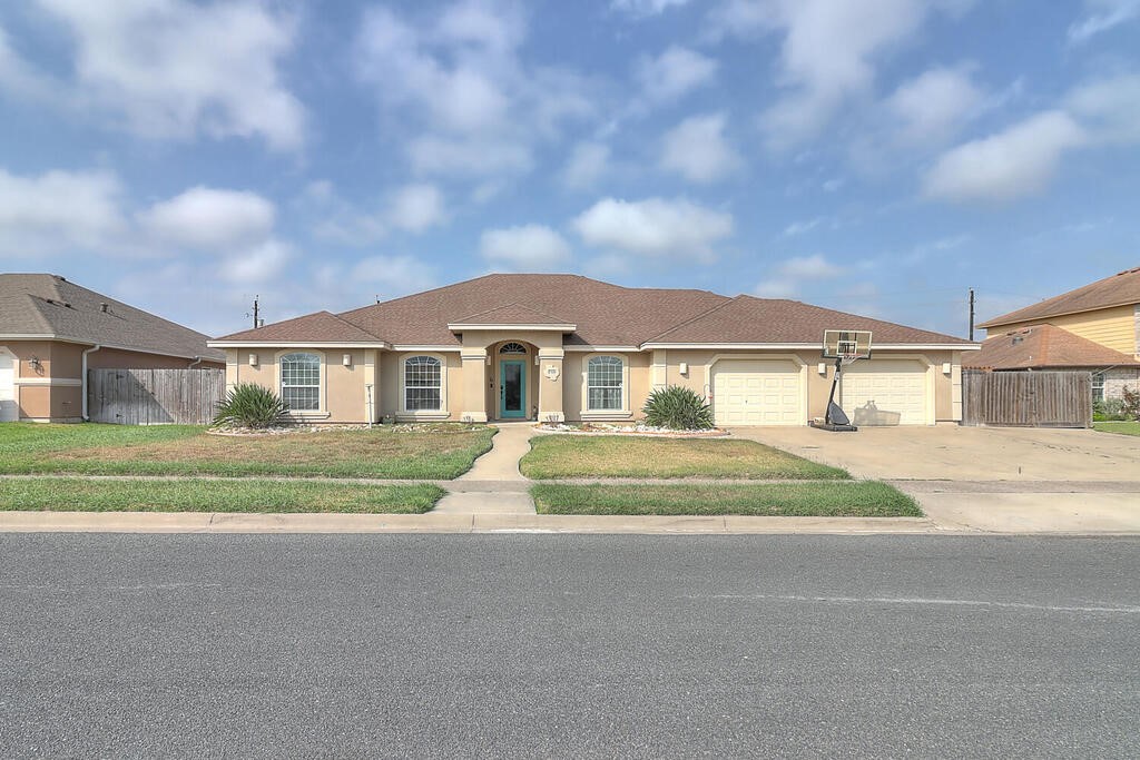 7326 Aborigine Street Corpus Christi TX 78414