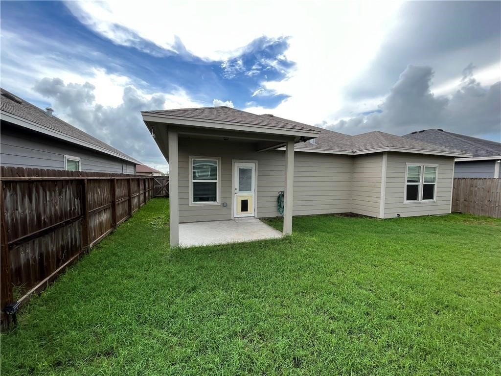 2813 Lake Tranquility Corpus Christi TX 78414