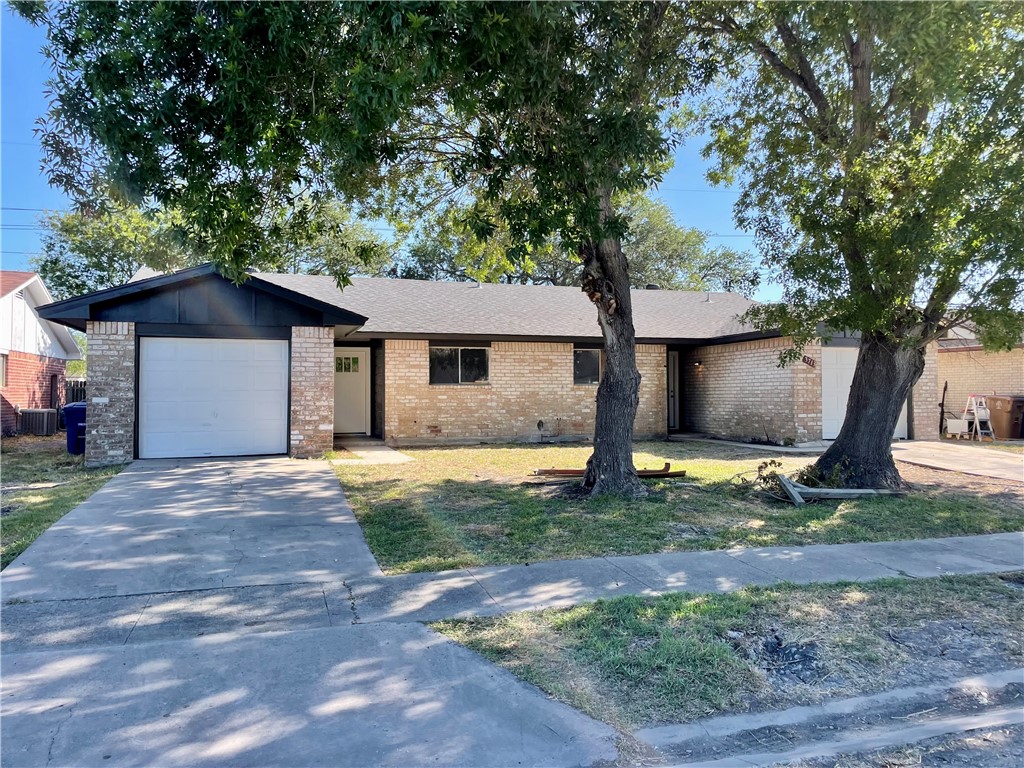 3715 La Paz Drive Corpus Christi TX 78415