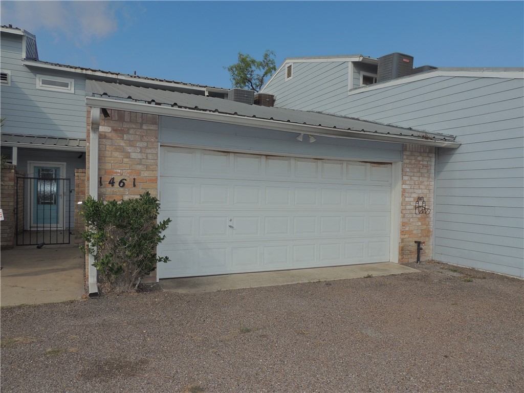 1461 Moore Avenue Portland TX 78374