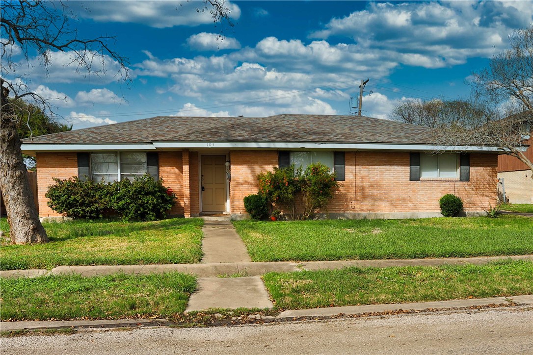 103 Chase Drive Portland TX 78374