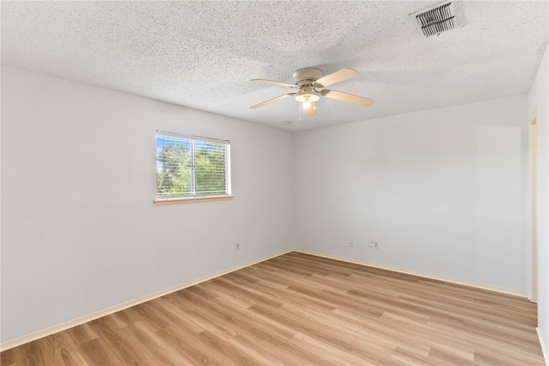 5133 Middlecoff A Corpus Christi TX 78413