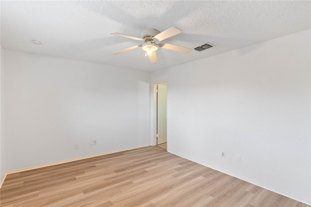 5133 Middlecoff A Corpus Christi TX 78413