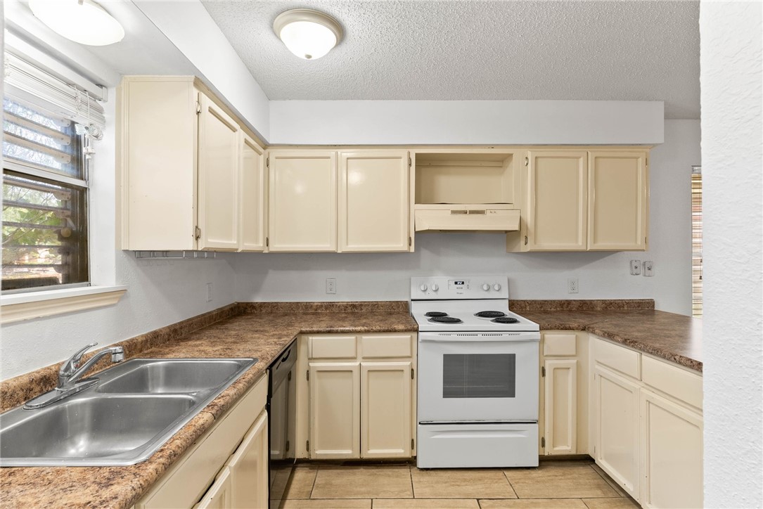 5133 Middlecoff A Corpus Christi TX 78413