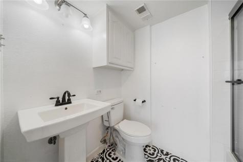4334 Ocean Drive 605 Corpus Christi TX 78412