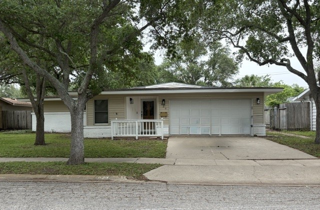 929 Dolphin Place Corpus Christi TX 78411