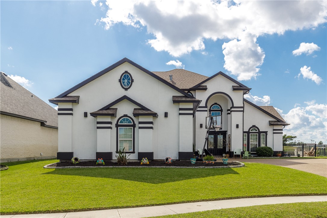 422 Pinehurst Portland TX 78374