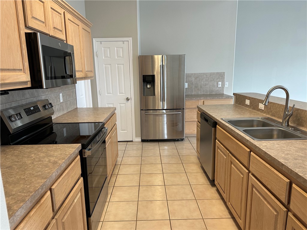 15505 Palmira Ave B Corpus Christi TX 78418