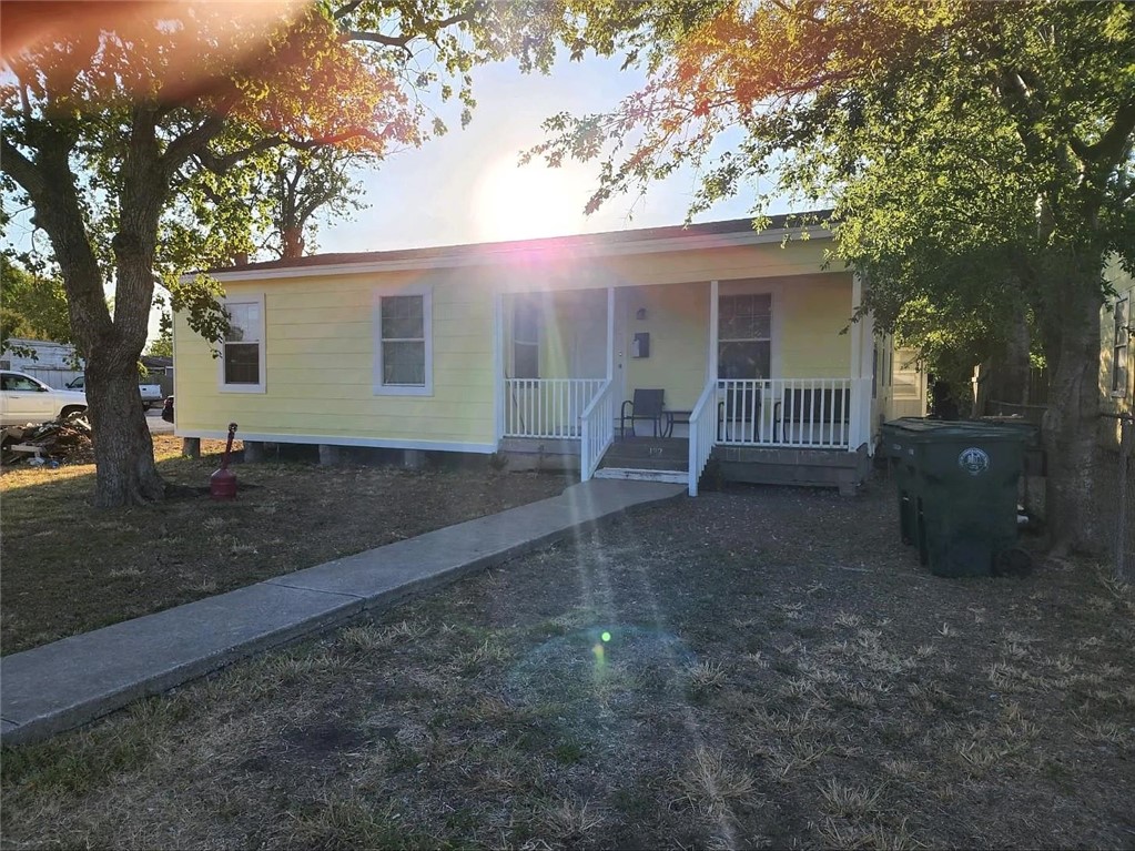 133 E Vanderbilt Drive Corpus Christi TX 78415