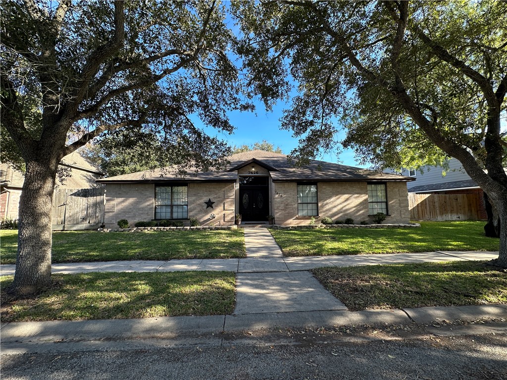 7426 Lake Neuchatel Drive Corpus Christi TX 78413