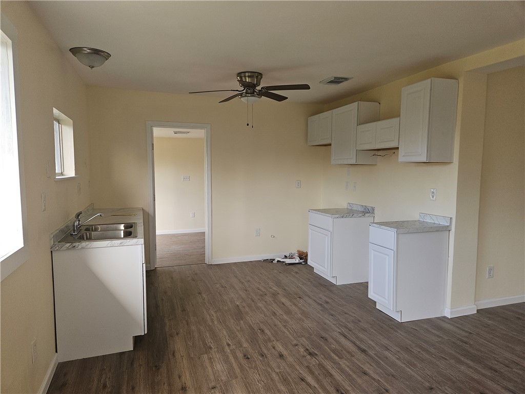 949 Stone Street Corpus Christi TX 78418