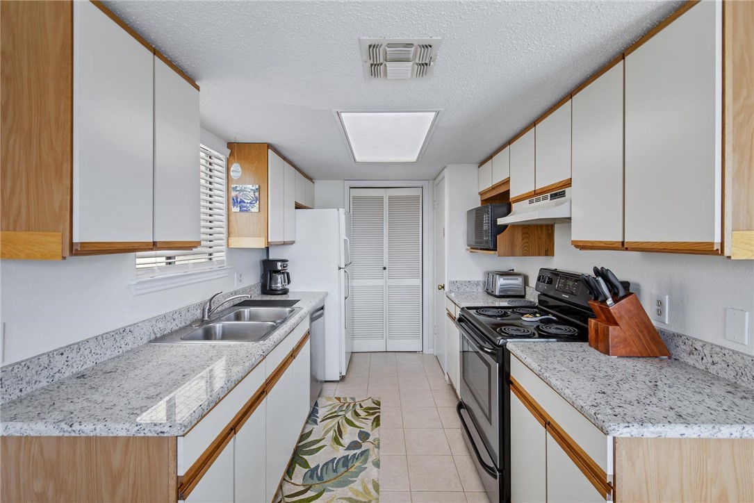 15425 Fortuna Bay Drive 304 Corpus Christi TX 78418