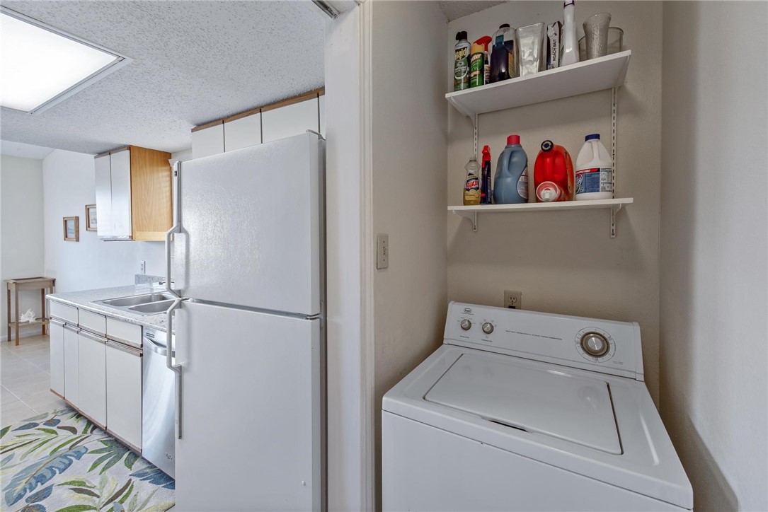 15425 Fortuna Bay Drive 304 Corpus Christi TX 78418