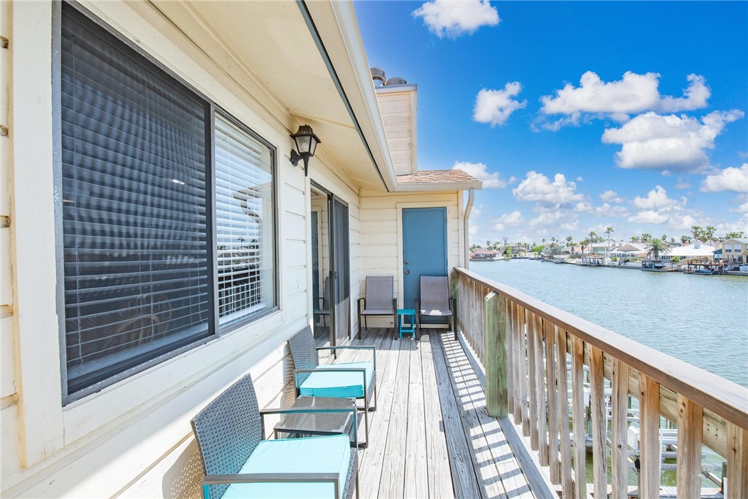 15425 Fortuna Bay Drive 304 Corpus Christi TX 78418