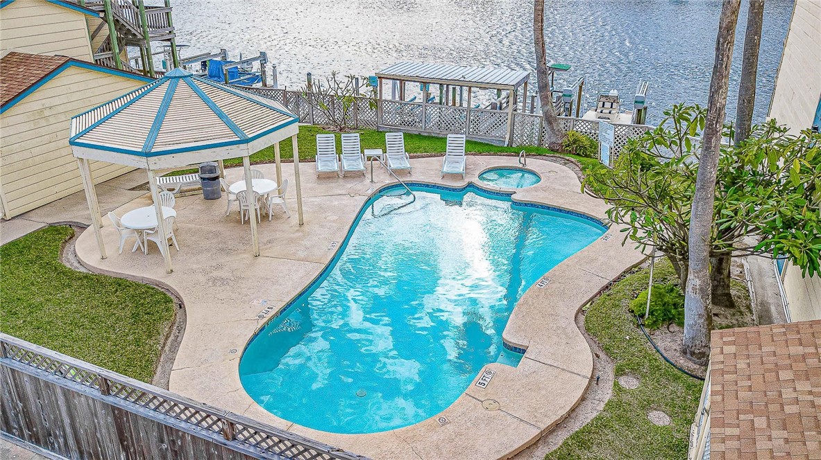15425 Fortuna Bay Drive 304 Corpus Christi TX 78418