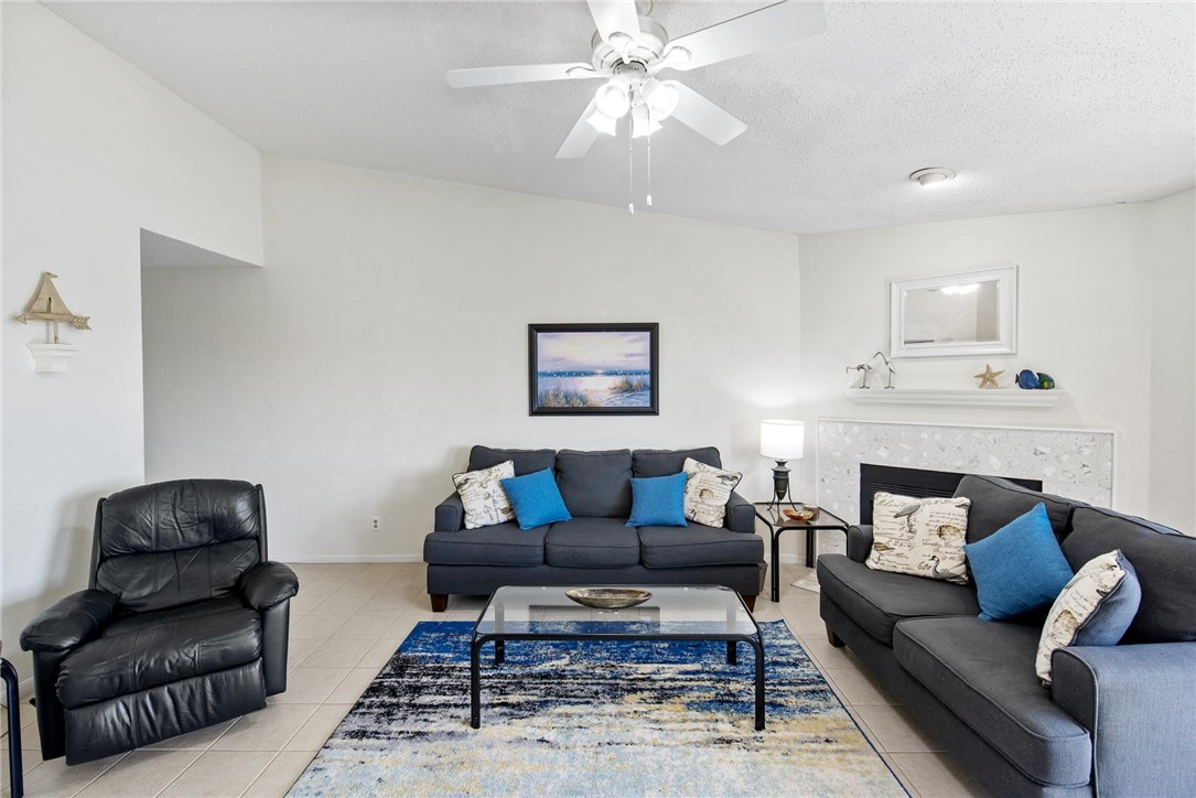 15425 Fortuna Bay Drive 304 Corpus Christi TX 78418