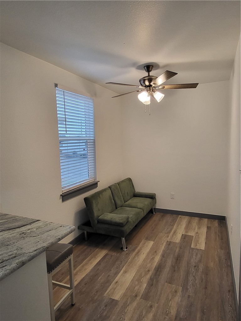 922 W Lakeside Drive Corpus Christi TX 78418