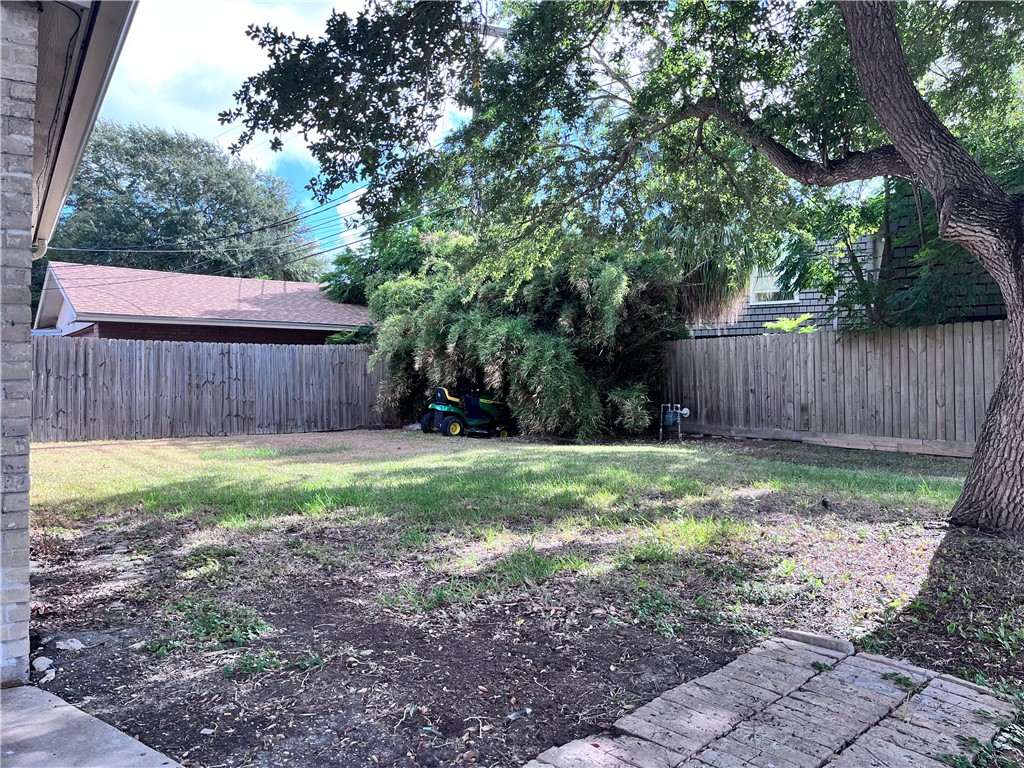 621 Philomena Drive Corpus Christi TX 78412