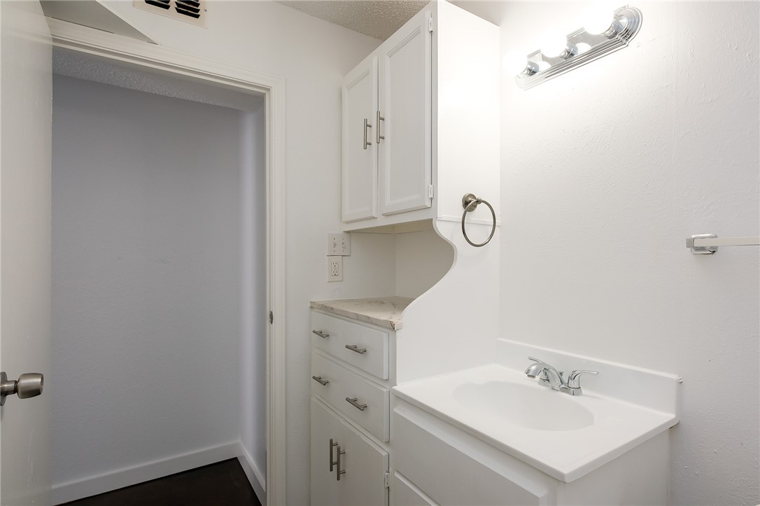 6641 Rhine Dr B Corpus Christi TX 78412