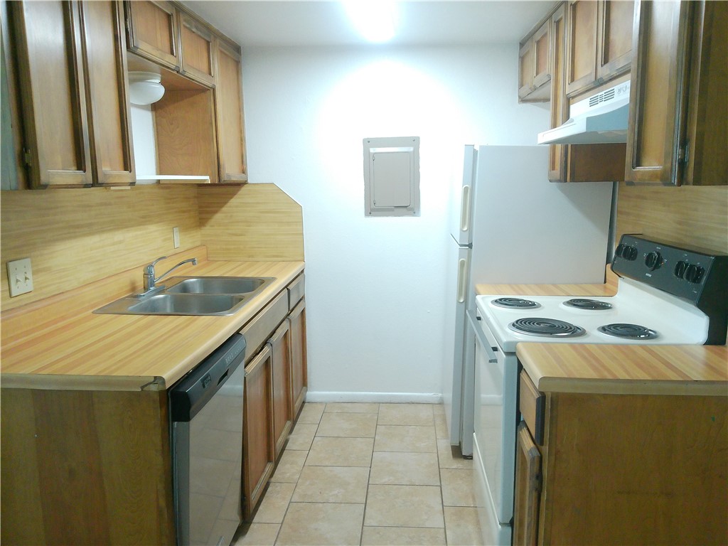5725 Crestmore Drive Corpus Christi TX 78415