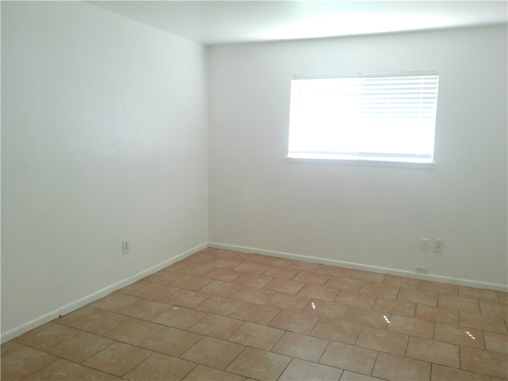 5725 Crestmore Drive Corpus Christi TX 78415