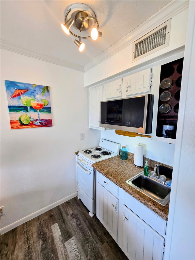 3938 Surfside Boulevard 3330 Corpus Christi TX 78402