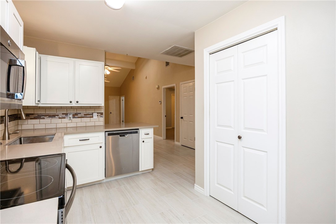 1818 Rodd Field Road D2 Corpus Christi TX 78412