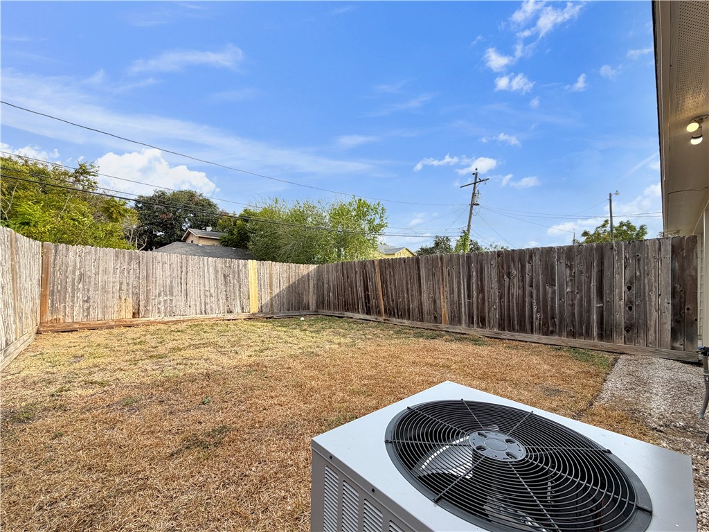 326 Oleander Ave B Corpus Christi TX 78404