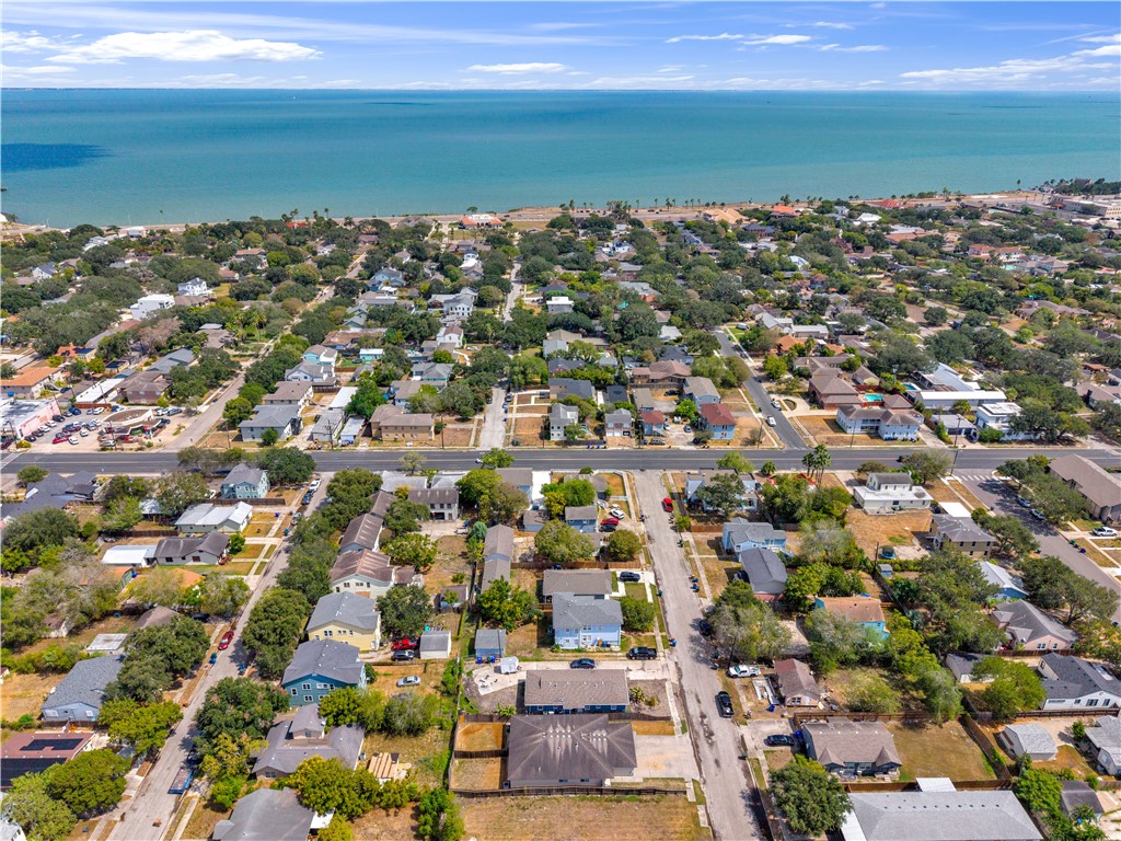 326 Oleander Ave B Corpus Christi TX 78404