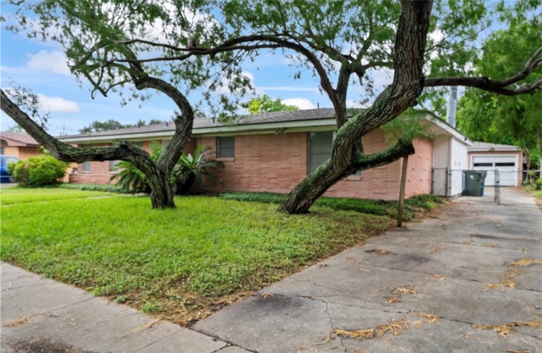 921 Barracuda Place Corpus Christi TX 78411