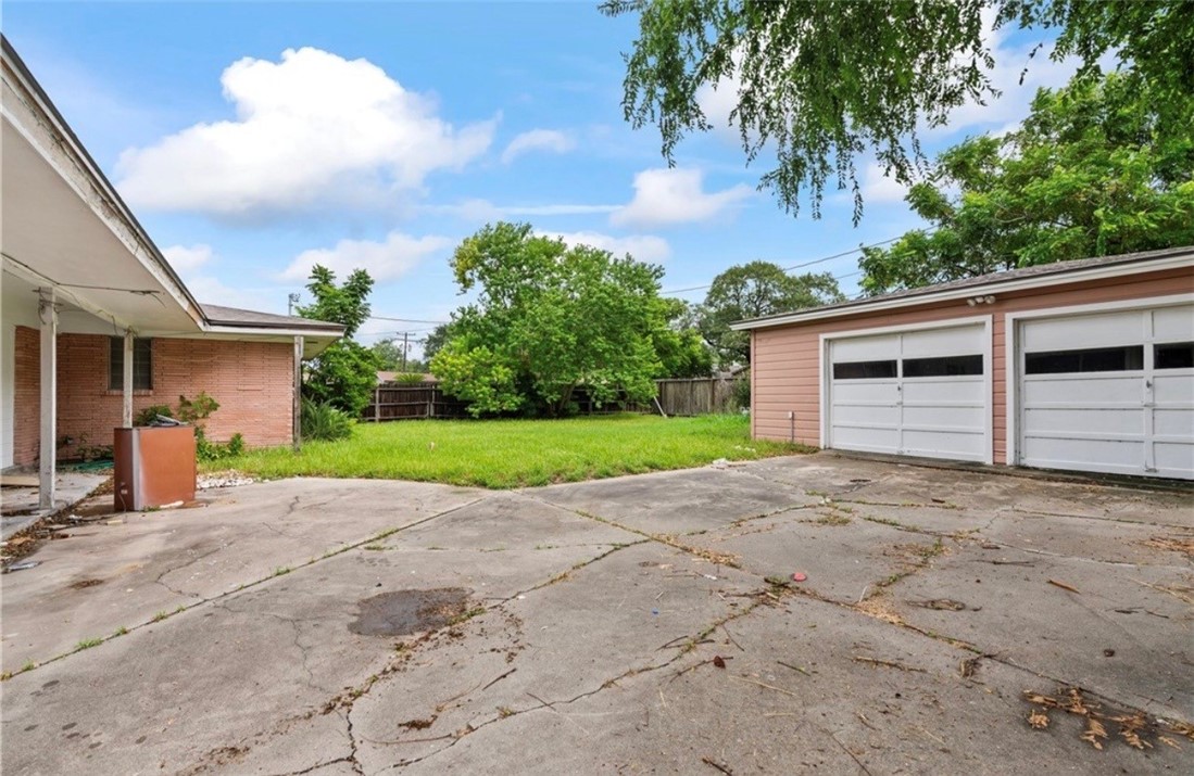 921 Barracuda Place Corpus Christi TX 78411