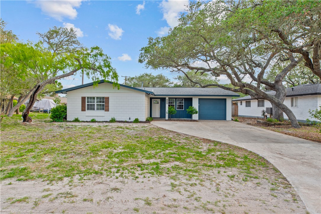 1907 Johnson Avenue Rockport TX 78382