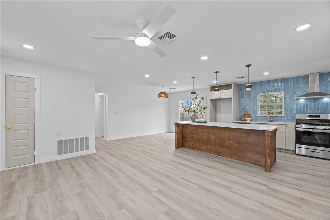 1907 Johnson Avenue Rockport TX 78382