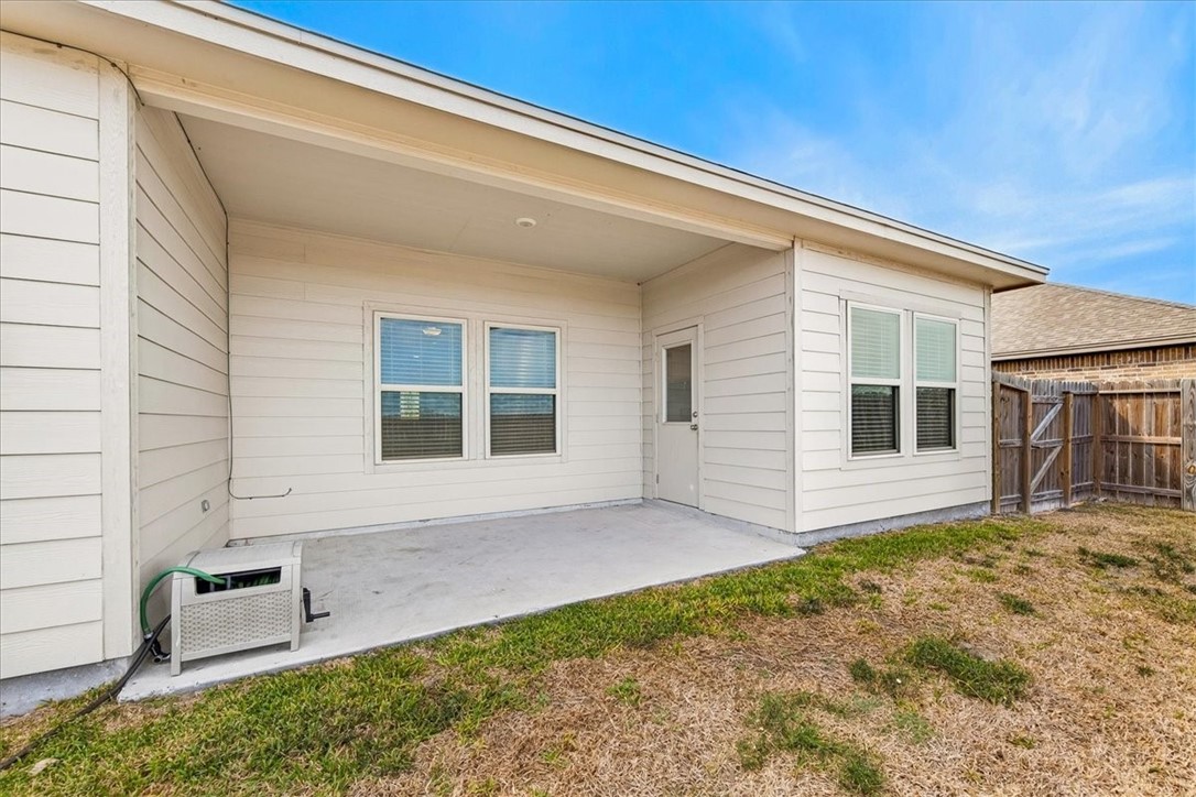1334 Greenwich Park Corpus Christi TX 78415