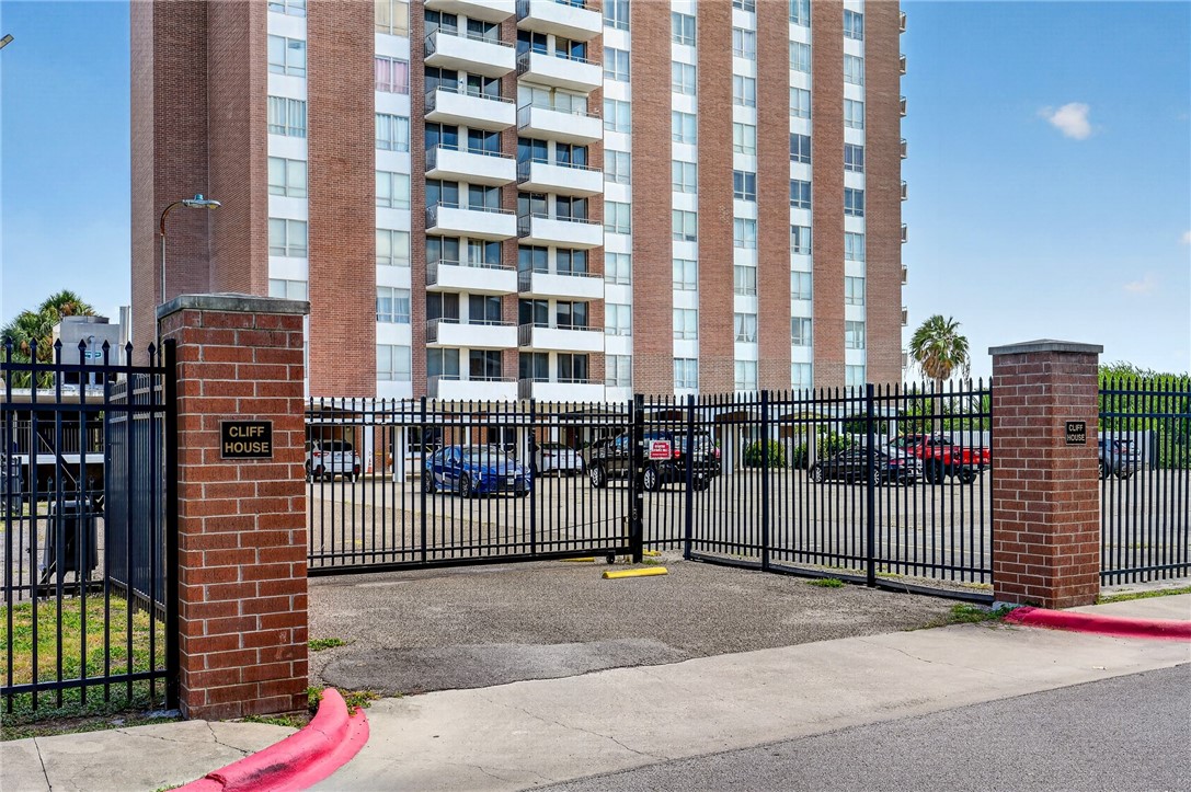 715 S Upper Broadway Street 903 Corpus Christi TX 78401